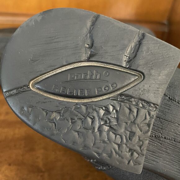 Earth Avani Buckeye Leather Ankle Boots Black Zipper Low Heel Bootie Womens 11 M - Picture 9 of 11